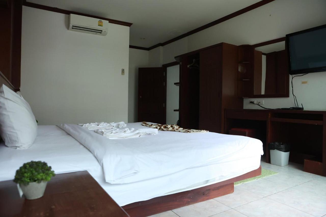 New Forest Patong Ngoại thất bức ảnh